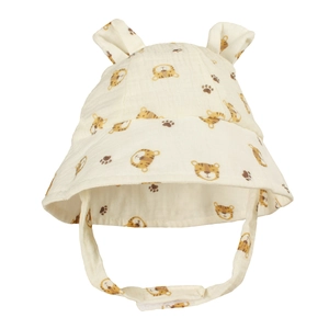 Detailansicht eines Baby-Sonnenhutes mit Tigermuster und 3D-Ohren auf weichem Baumwollstoff