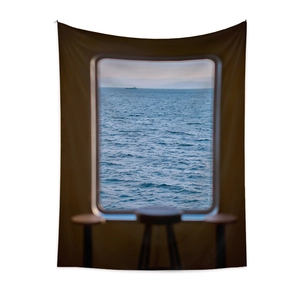 Arazzo bohémien con vista mare effetto finestra per decorazione murale della camera
