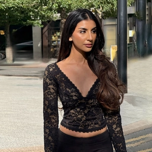 Schwarzes Spitzen-Langarm-Crop-Top Mit V-Ausschnitt Durchsichtig Sexy Eng Anliegend Elegant Für Damen