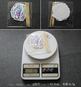 Seahorse cake toppers 6-pack with size 10x10.5cm and weight 6.7g on electronic scale