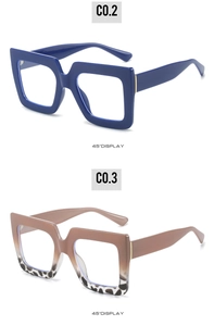 Dettaglio di occhiali anti luce blu quadrati in blu navy e sfumatura marrone