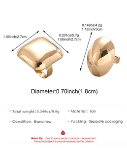Spécifications de taille pour bagues géométriques dorées carrées et rondes