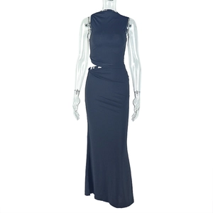 Detail view of the side cutout with a metal ring buckle on the slim fit sleeveless dress
