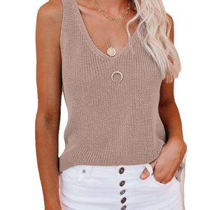 Damen Minimalistisches Khaki Strick-Top mit V-Ausschnitt für den Sommer