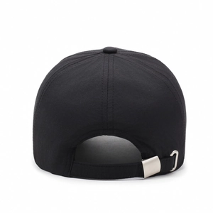 Quick-dry black sunshade baseball cap with adjustable metal buckle and breathable fabric