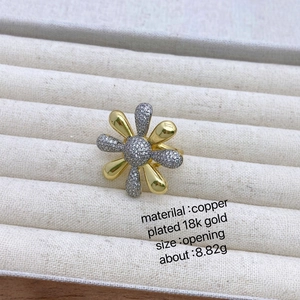 Two-tone daisy flower open ring in 18k gold plated copper with micro-pave cubic zirconia