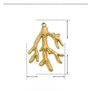 Detailed parameter display of golden stainless steel coral pendant measuring 27mm x 20mm