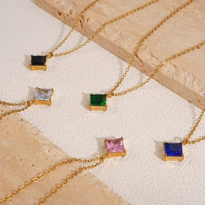 304 Stainless Steel Zirconia Sugar Cube Pendant Necklace Elegant Gold Plated Geometric Square Charm Clavicle Chain