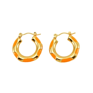 Vintage goldene Creolen mit orangefarbener Emaille und Wellenstruktur für Damen