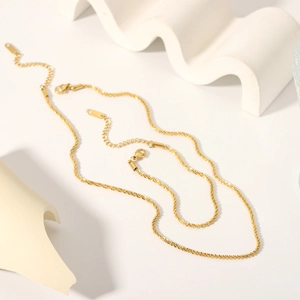 Minimalist Shimmering Chain Necklace 18K Gold Plated 304 Stainless Steel Waterproof Hypoallergenic Jewelry For Women