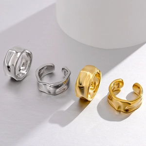 Ear cuff geometrici martellati irregolari in argento sterling S925 dorato e argenteo