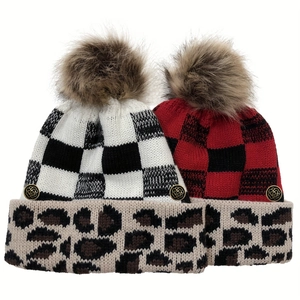 Bonnet en tricot avec damier, revers léopard et pompon en fausse fourrure