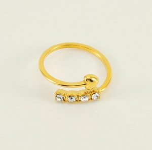 Detail of 18K gold stainless steel heart ring with sparkling zircon stones