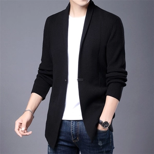 Men's black knitted cardigan blazer with single-button closure for casual business style