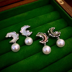 Retro moon-shaped pearl earrings with mother of pearl inlay and zircon accents