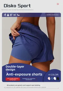 Détail du short de sport 2-en-1 bleu foncé montrant la doublure anti-exposition sur modèle