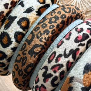 Retro velvet leopard print headband with padded sponge design for voluminous hair look