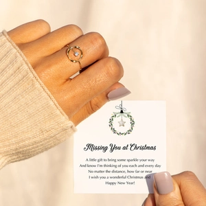 Minimalist S925 silver gold-plated circle ring with zircon stone on holiday gift card