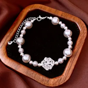 Faux Artificial Pearl Bracelet For Women Elegant French Retro White Beaded With Zircon Flower Pendant Adjustable Jewelry Gift