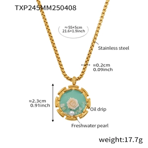 Specifiche dettagliate sulle dimensioni per collana placcata oro 18k con rosa e perla bianca