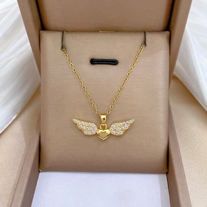 Heart Angel Wings Pendant Necklace Titanium Stainless Steel Chain Copper Micro Inlaid Zircon Luxury Sparkling Jewelry Women