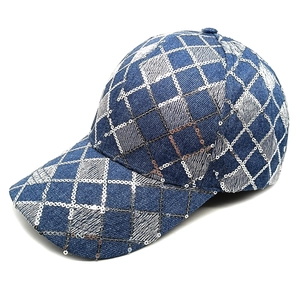 Berretto da baseball in denim con motivo a paillettes argentate e visiera curva