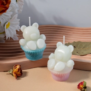 Moules à bougies 3D ours en silicone pour cupcakes avec bases colorées ondulées