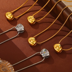 Collana con Pendente a Silhouette di Gatto in Acciaio al Titanio per Donna Catena a Serpente Strass Colorati Gioielli di Moda