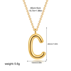 Detailed size chart showing letter C pendant dimensions and chain length in bright gold