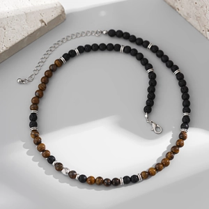 Collana hip-hop da uomo con pietre vulcaniche nere e perle occhio di tigre marrone