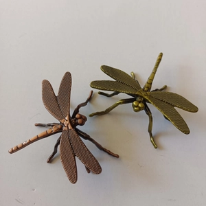 Metal Insect Figurines Dragonfly Ant Frog Miniature Alloy Antique Desk Ornament Tea Pet Incense Holder Retro Home Decor