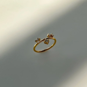 Minimalist 18k gold plated ring with snowflake cubic zirconia stones for women