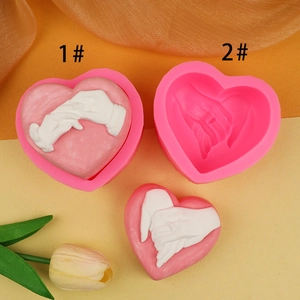 3D Heart Shaped Silicone Mold With Holding Hands Relief For Cake Decorating Candle Soap Making Resin Plaster DIY Ornament