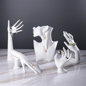 Présentoir À Bijoux En Résine Mannequin Main Et Buste Pour Colliers Bagues Bracelets Boucles D'oreilles Rangement Élégant