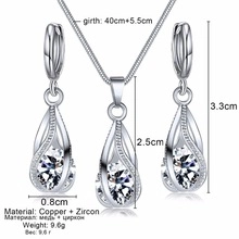 Detailed dimensions of silver necklace and teardrop zircon earring set with weight and size