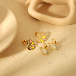 Boucles D'oreilles Puces Cygne En Émail Coloré Acier Inoxydable Plaqué Or Bijoux Forme Animale Pour Femmes