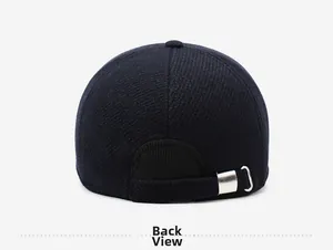 Rückansicht der marineblauen Woll-Baseballkappe mit verstellbarem Riemen und Metallschnalle