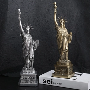 Moderna statua della libertà decorativa in argento e bronzo per soggiorno e casa