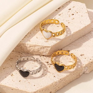 304 stainless steel heart rings in gold and silver finish with chain style open bands