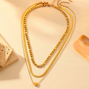 Three-layer 18k gold plated stainless steel necklace set with heart pendant and cuban chain