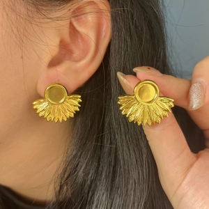 French vintage irregular fan-shaped gold earrings in a minimalist retro stainless steel design