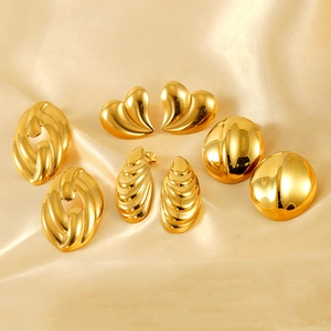 Polished 18K gold stainless steel earring set with liquid heart and drop designs