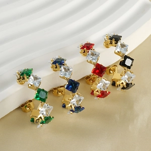 Orecchini a cerchio C in acciaio inossidabile 18K con zirconi colorati effetto arcobaleno