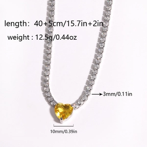 Detailed size specifications for heart pendant necklace with dimensions and weight info