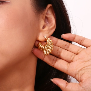 18K gold plated stainless steel chunky croissant hoop earrings for women on model