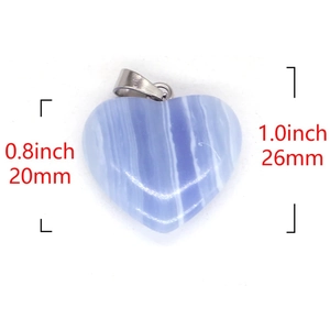 Pendentif coeur en agate dentelle bleue avec bélière argentée, dimensions 20 mm x 26 mm