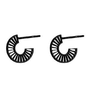 Minimalist black C-shaped sunburst earrings with 18K gold plating and industrial style