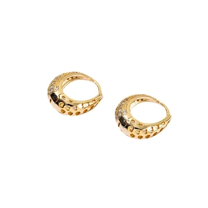 Luxurious 18K gold plated hollow heart-shaped hoop earrings with sparkling diamonds