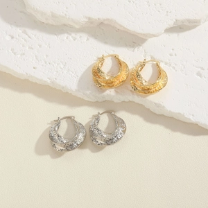 Minimalist irregular geometric earrings in gold and silver with hammer texture finish