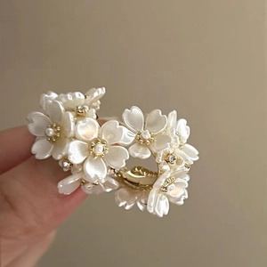 French vintage pearl flower stud earrings with gold base and sparkling rhinestones